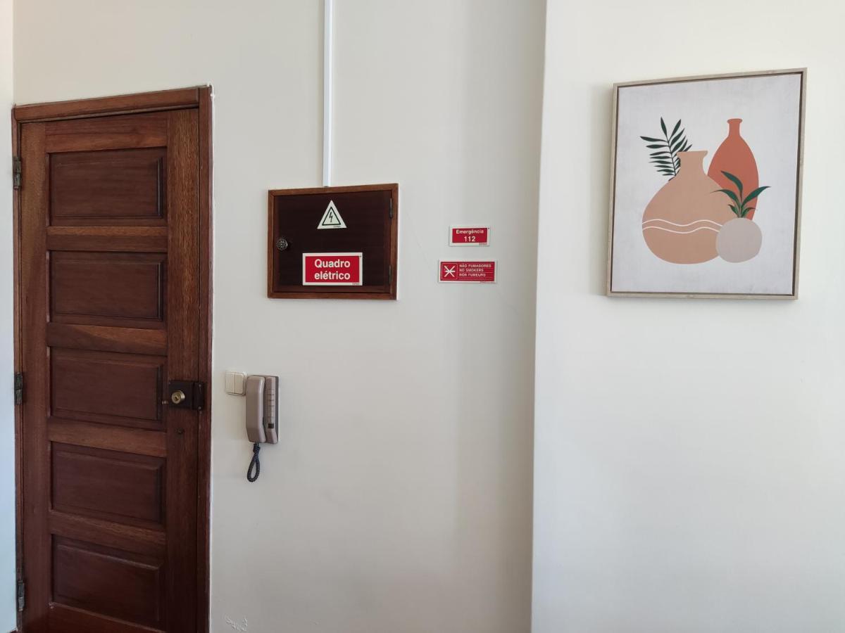 Apartment By The Beach! With Large Balcony! São Martinho do Porto Zewnętrze zdjęcie